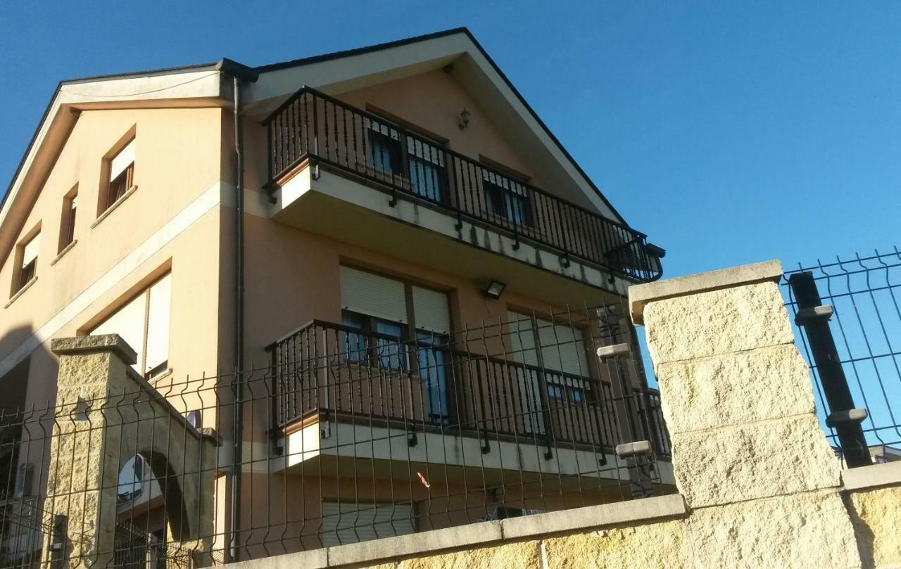 סואנסס Apartamentos Casa Carmen מראה חיצוני תמונה